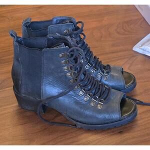 Von Dutch Shotgun Black Leather Peep Toe Bootie Sz 7